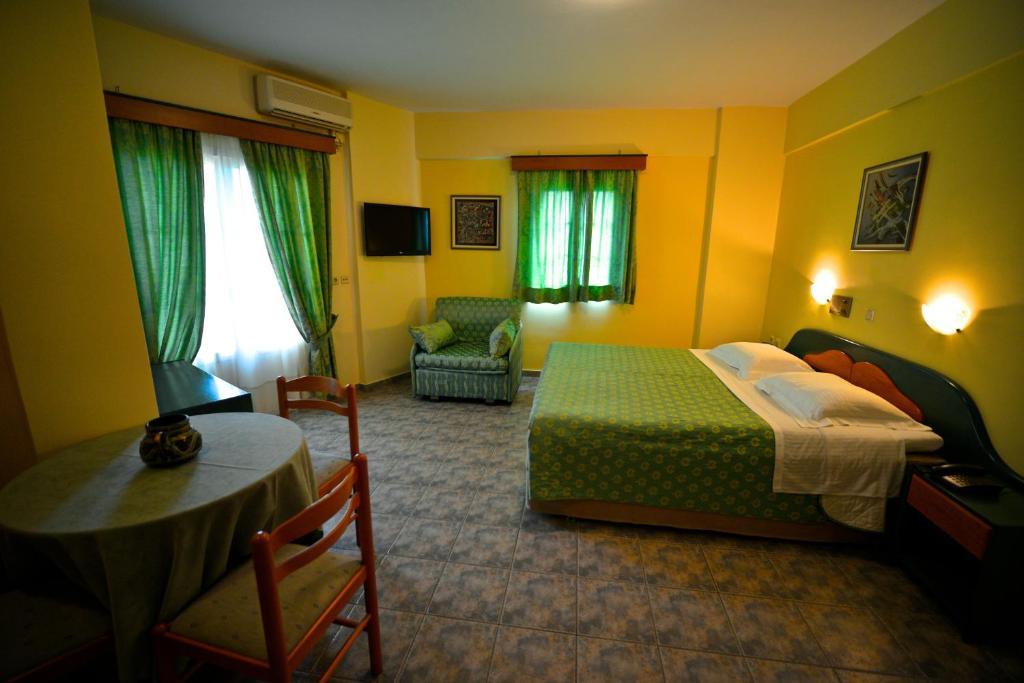Hotel Odeon วาซีลีกี ห้อง รูปภาพ